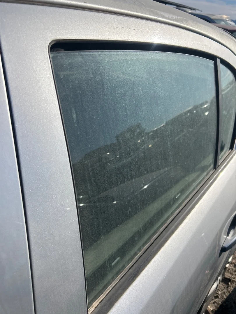Foto de LUNA TRASERA IZQUIERDA OPEL CORSA D 1.3 16V CDTI (75 CV / 55 KW) referencia 13188526