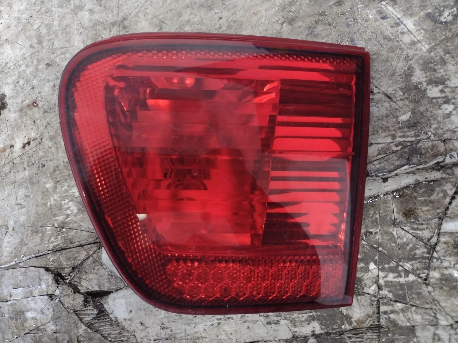 Foto de PILOTO TRASERO DERECHO INTERIOR SEAT IBIZA (6K1) 1.4 16V (75 CV / 55 KW)