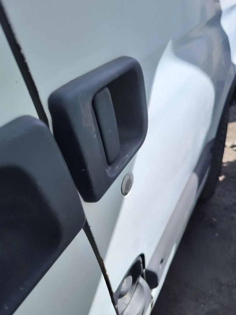 Foto de CERRADURA PUERTA DELANTERA DERECHA NISSAN INTERSTAR (X70) 2.5 dCi Diesel CAT (114 CV / 84 KW)