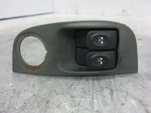 Foto de MANDO ELEVALUNAS DELANTERO IZQUIERDO RENAULT MEGANE I CLASSIC (LA0) 2.0 CAT (109 CV / 80 KW) referencia R207730D