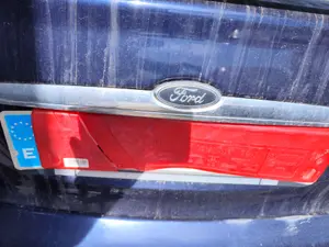 Foto de CERRADURA MALETERO / PORTON FORD MONDEO BERLINA (GD) 1.8 Turbodiesel CAT (90 CV / 66 KW)
