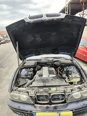 Foto de CAPO BMW SERIE 5 BERLINA (E39) 3.0 24V Turbodiesel CAT (193 CV / 142 KW)