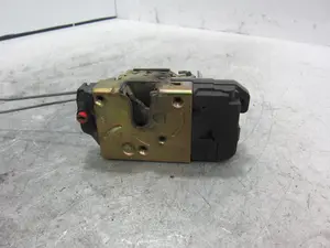 Foto de CERRADURA PUERTA TRASERA DERECHA PEUGEOT 206 1.4 HDi (68 CV / 50 KW)