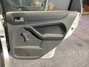 Foto de GUARNECIDO PUERTA TRASERA DERECHA FORD FOCUS SPORTBREAK (CAP) 1.6 TDCi CAT (90 CV / 66 KW) referencia 1515323