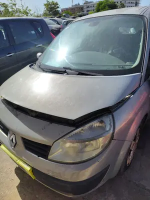 Foto de CAPO RENAULT SCENIC II 1.5 dCi Diesel (101 CV / 74 KW) referencia 651001097R foto 4