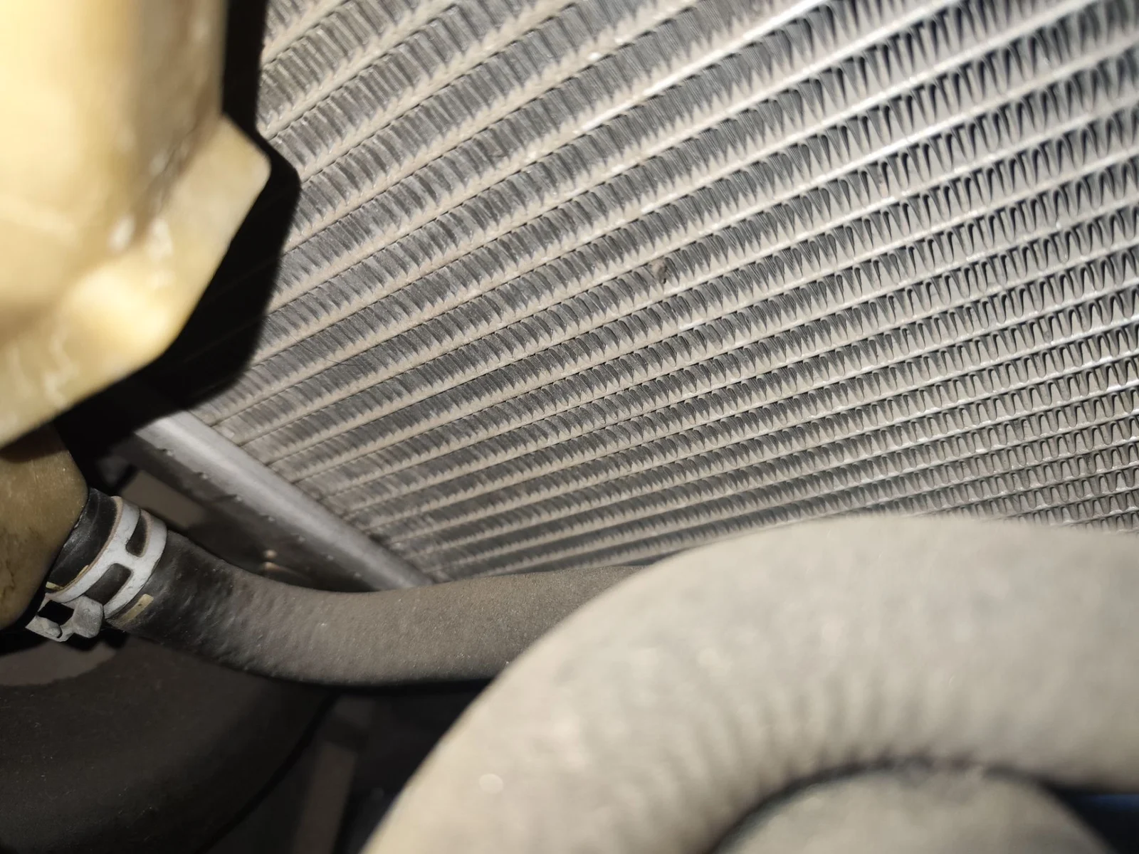 Foto de INTERCOOLER MG ROVER ROVER 75 (RJ) 2.0 16V CDT (116 CV / 85 KW) referencia PNG100253