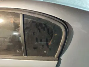 Foto de LUNA CUSTODIA TRASERA IZQUIERDA VOLKSWAGEN PASSAT BERLINA (3C2) 2.0 TDI (140 CV / 103 KW)