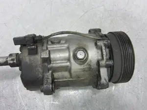 Foto de COMPRESOR AIRE ACONDICIONADO VOLKSWAGEN GOLF IV BERLINA (1J1)(10.1997) 1.9 TDI (110 CV / 81 KW) referencia SD7VCB foto 7