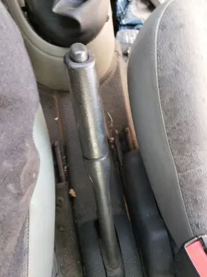 Foto de PALANCA FRENO RENAULT KANGOO I (F/KC0) 1.9 dCi Diesel CAT (84 CV / 62 KW) referencia 8200302853