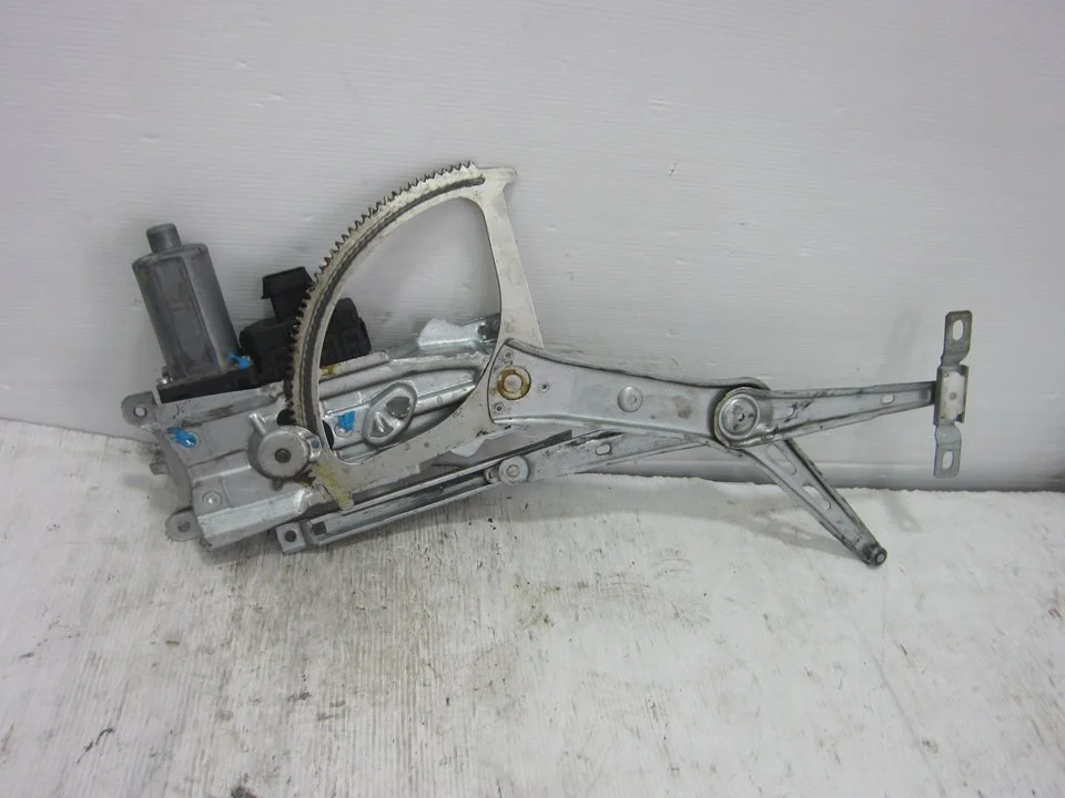 Foto de ELEVALUNAS DELANTERO DERECHO OPEL ASTRA H BERLINA 1.7 16V CDTI (101 CV / 74 KW) referencia A330013100418