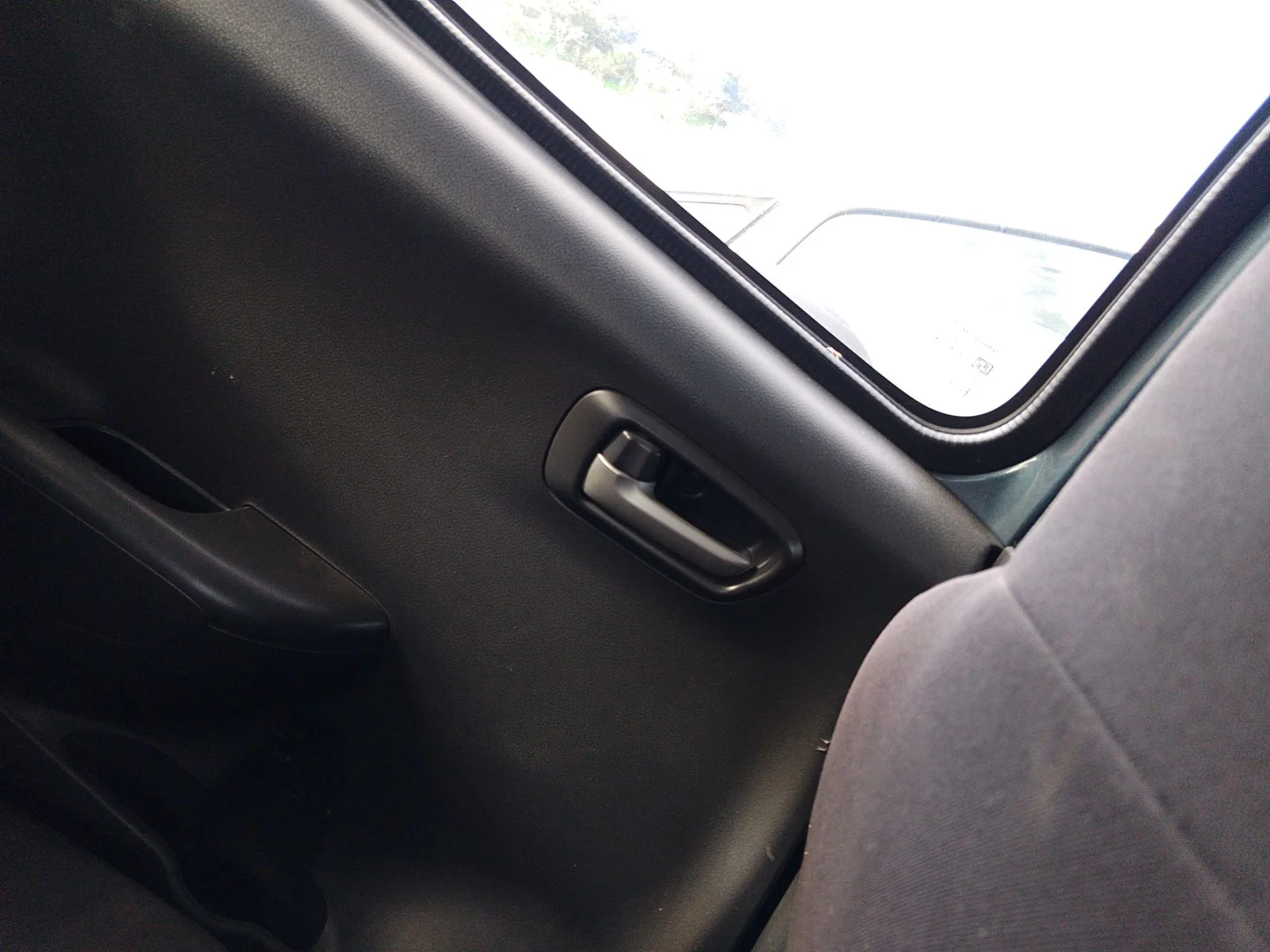 Foto de MANETA INTERIOR TRASERA IZQUIERDA SUZUKI ALTO (AMF310) 1.0 12V CAT (68 CV / 50 KW)