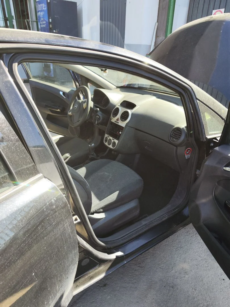 Foto de GOMAS CONTORNO PUERTA OPEL CORSA D 1.2 16V CAT (Z 12 XEP / LB4) (80 CV / 59 KW)
