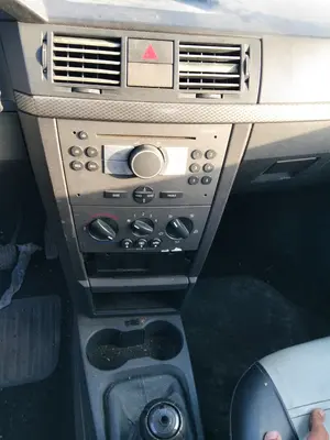 Foto de CONSOLA CENTRAL OPEL MERIVA 1.7 16V CDTI (101 CV / 74 KW)
