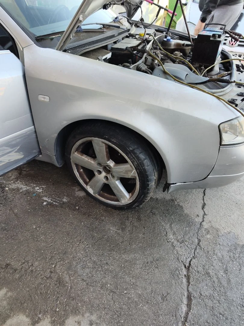 Foto de ALETA DELANTERA DERECHA AUDI A6 BERLINA (4B2) 2.5 V6 24V TDI (150 CV / 110 KW)