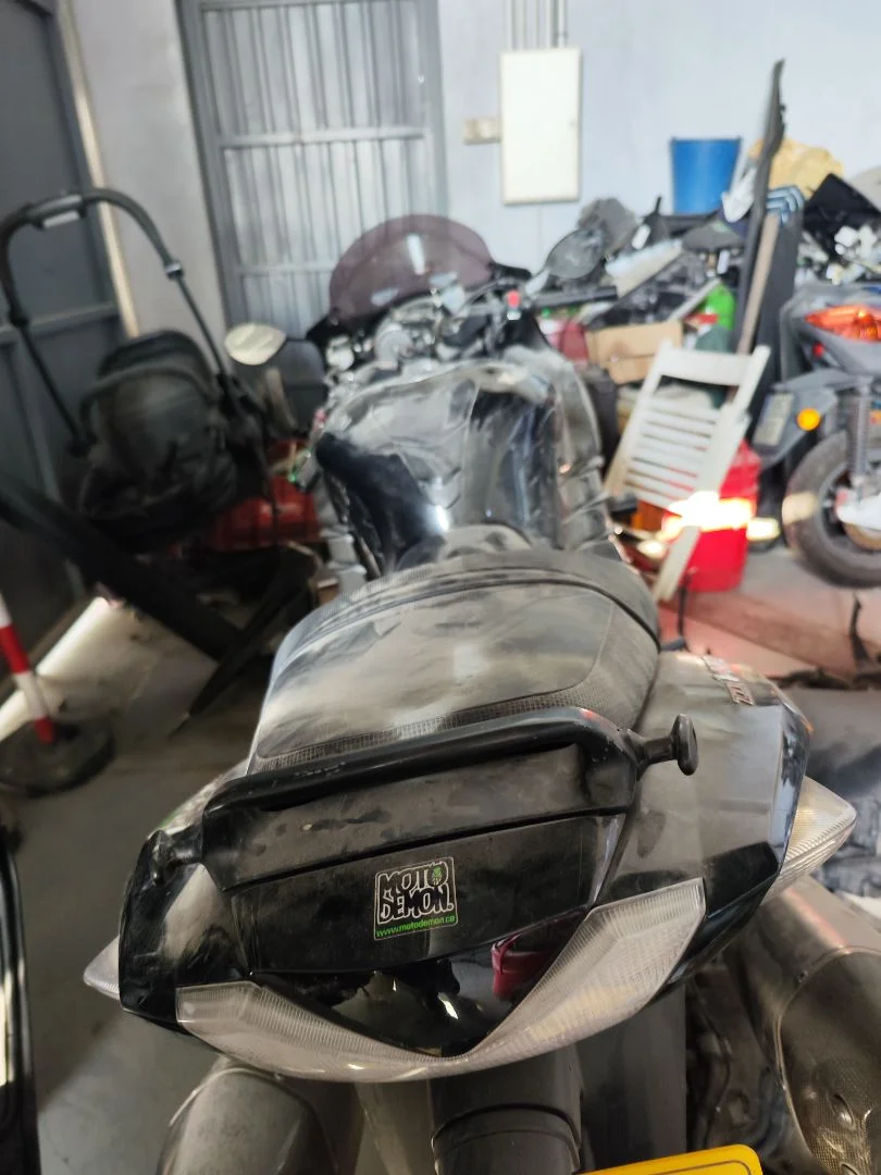 Foto de LUZ DE FRENO KAWASAKI ZZR 1400 1441 cm3 - 147.2 kW (0 CV / 0 KW)