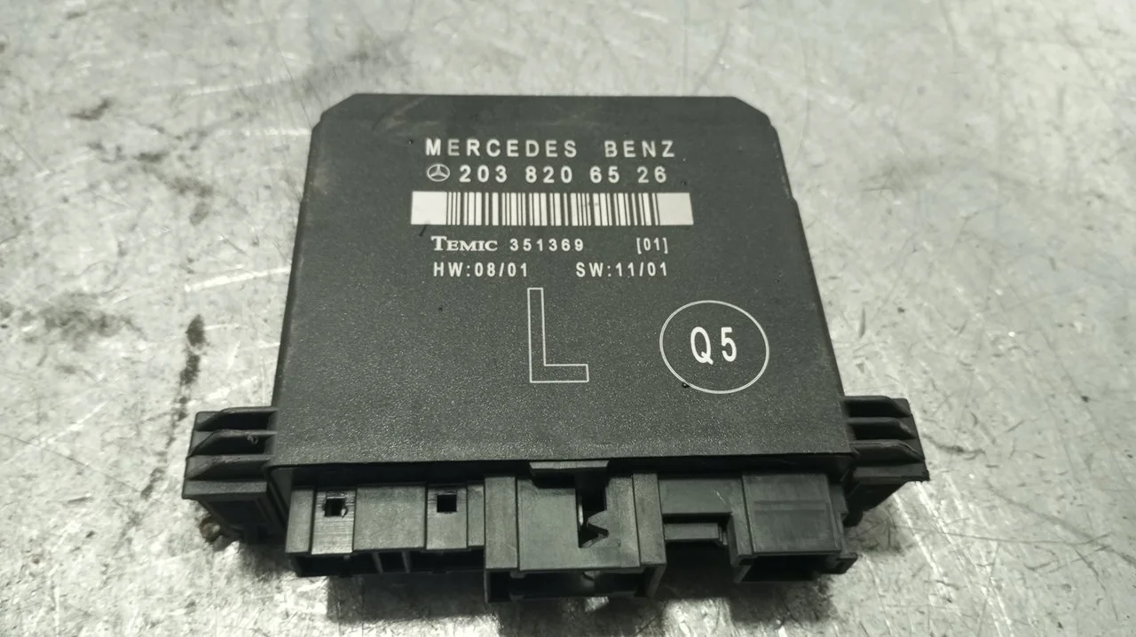 Foto de MODULO ELECTRONICO MERCEDES-BENZ CLASE C (BM 203) BERLINA 2.2 CDI CAT (143 CV / 105 KW) referencia 2038206526