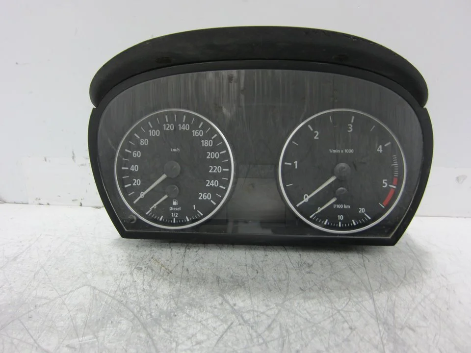 Foto de CUADRO INSTRUMENTOS BMW SERIE 3 BERLINA (E90) 2.0 16V Diesel (163 CV / 120 KW) referencia 697465901