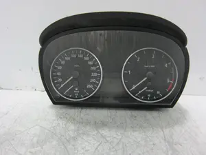 Foto de CUADRO INSTRUMENTOS BMW SERIE 3 BERLINA (E90) 2.0 16V Diesel (163 CV / 120 KW) referencia 697465901