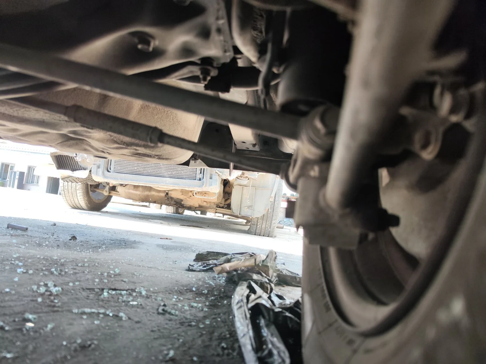 Foto de BRAZO SUSPENSION TRASERO DERECHO TOYOTA COROLLA (E11) 2.0 Turbodiesel CAT (90 CV / 66 KW) referencia 4871012200