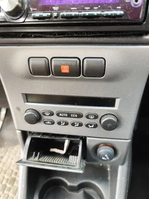 Foto de MANDO CALEFACCION / AIRE ACONDICIONADO OPEL ZAFIRA A 2.0 DTI (101 CV / 74 KW)