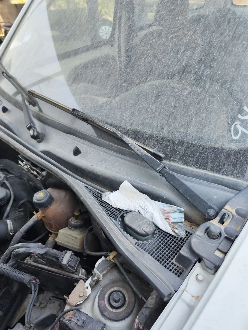 Foto de BRAZO LIMPIA DELANTERO IZQUIERDO RENAULT KANGOO I (F/KC0) 1.9 dCi Diesel CAT (84 CV / 62 KW) referencia 7701054975