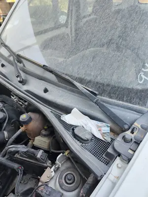 Foto de BRAZO LIMPIA DELANTERO IZQUIERDO RENAULT KANGOO I (F/KC0) 1.9 dCi Diesel CAT (84 CV / 62 KW) referencia 7701054975