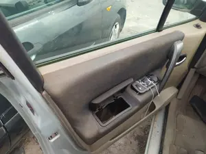 Foto de ELEVALUNAS DELANTERO IZQUIERDO RENAULT SCENIC II (JM) 1.6 16V (113 CV / 83 KW) referencia 8200646841