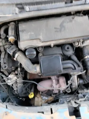 Foto de MOTOR COMPLETO CITROEN C3 1.4 HDi (68 CV / 50 KW) referencia 8HX foto 2
