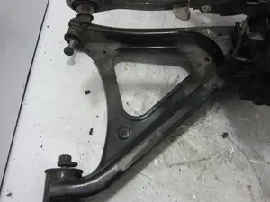 Foto de BRAZO SUSPENSION INFERIOR TRASERO IZQUIERDO PORSCHE CAYENNE (TIPO 92A) referencia 7P5505351