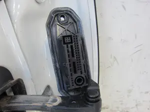 Foto de PUERTA TRASERA IZQUIERDA BMW SERIE 5 GRAN TURISMO (F07) 3.0 24V Turbo (306 CV / 225 KW) foto 6