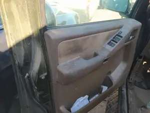 Foto de CERRADURA PUERTA DELANTERA IZQUIERDA NISSAN PATHFINDER (R51) 2.5 dCi Diesel CAT (171 CV / 126 KW) referencia 805014X00A