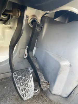 Foto de PEDAL ACELERADOR VOLKSWAGEN LT FURGÓN/COMBI 2.5 TDI (109 CV / 80 KW)