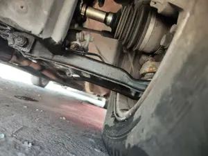 Foto de TRANSMISION DELANTERA IZQUIERDA NISSAN PRIMERA BERLINA (P12) 1.9 16V Turbodiesel CAT (120 CV / 88 KW) referencia 39101AV611