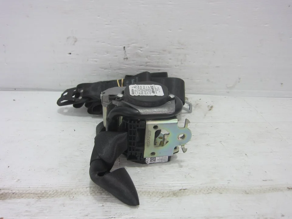 Foto de CINTURON SEGURIDAD DELANTERO IZQUIERDO RENAULT CLIO IV GRANDTOUR 0.9 Energy (90 CV / 66 KW) referencia 6206889AAH