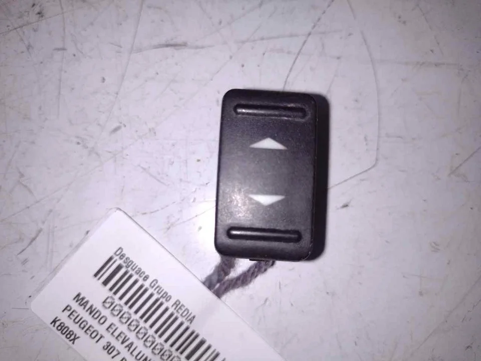 Foto de MANDO ELEVALUNAS DELANTERO DERECHO PEUGEOT 307 BREAK / SW (S1)(04.2002) 2.0 HDi CAT (90 CV / 66 KW) referencia K808X