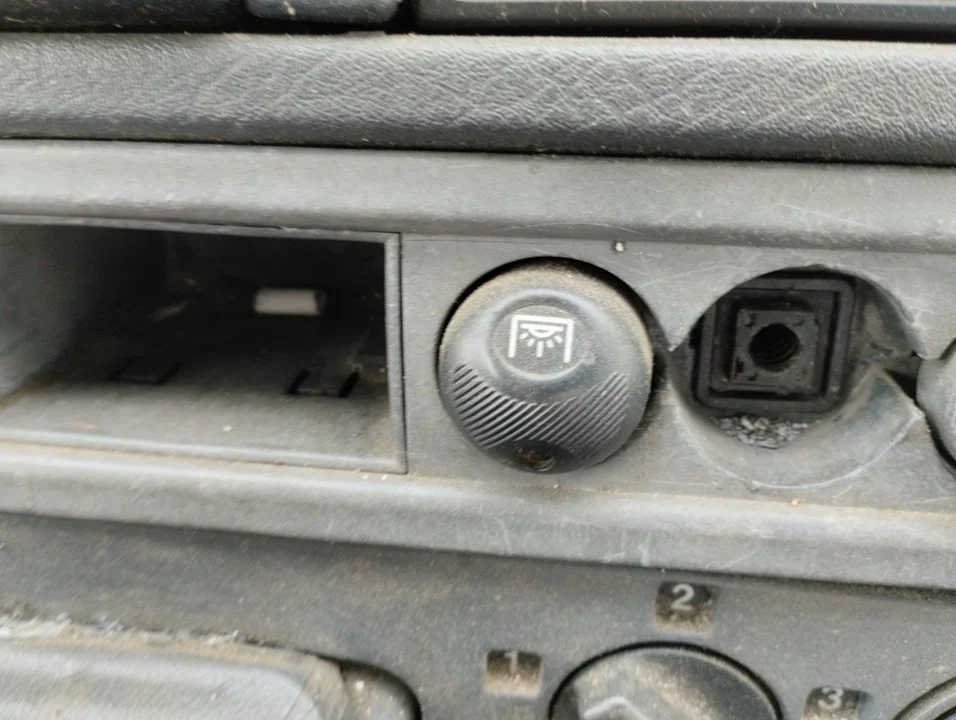 Foto de INTERRUPTOR FIAT DUCATO II COMBI 2.8 TDI CAT (122 CV / 90 KW)