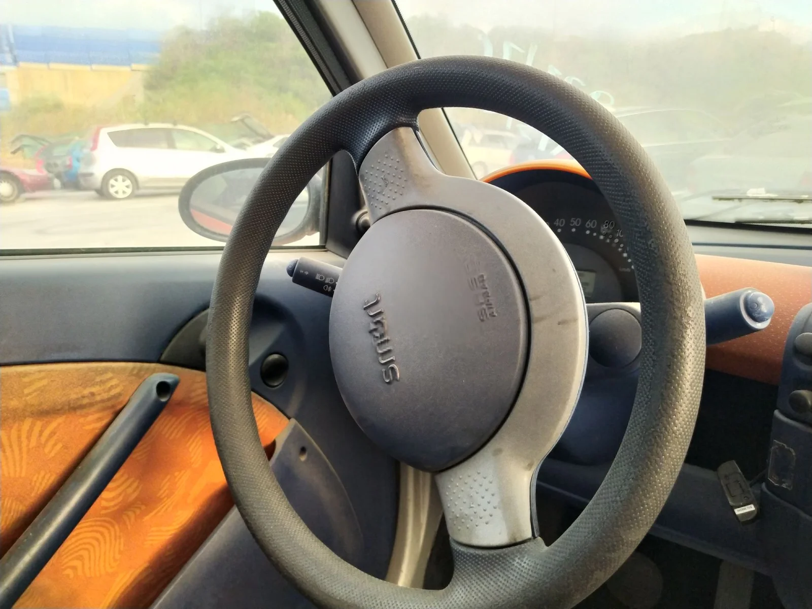 Foto de VOLANTE SMART CITY-COUPE 0.6 Turbo CAT (54 CV / 40 KW) referencia 0020152V001C05A00