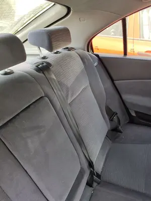 Foto de ASIENTO TRASERO MEDIO NISSAN PRIMERA BERLINA (P12) 1.9 16V Turbodiesel CAT (120 CV / 88 KW) foto 2