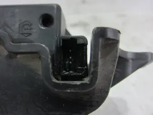 Foto de CERRADURA MALETERO / PORTON CITROEN C2 1.4 (73 CV / 54 KW) referencia 9652301980 foto 4