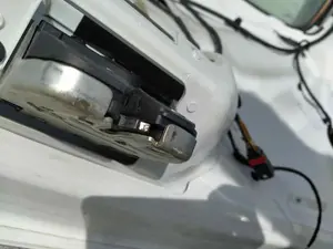 Foto de CERRADURA MALETERO / PORTON PORSCHE CAYENNE (TIPO 92A) foto 2