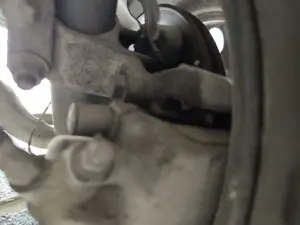 Foto de PINZA DE FRENO DELANTERA DERECHA BMW SERIE 5 BERLINA (E39) 3.0 24V Turbodiesel CAT (193 CV / 142 KW)