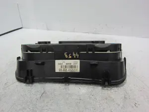 Foto de CUADRO INSTRUMENTOS VOLKSWAGEN GOLF IV BERLINA (1J1)(10.1997) 1.6 16V (105 CV / 77 KW) referencia 110080130 foto 6
