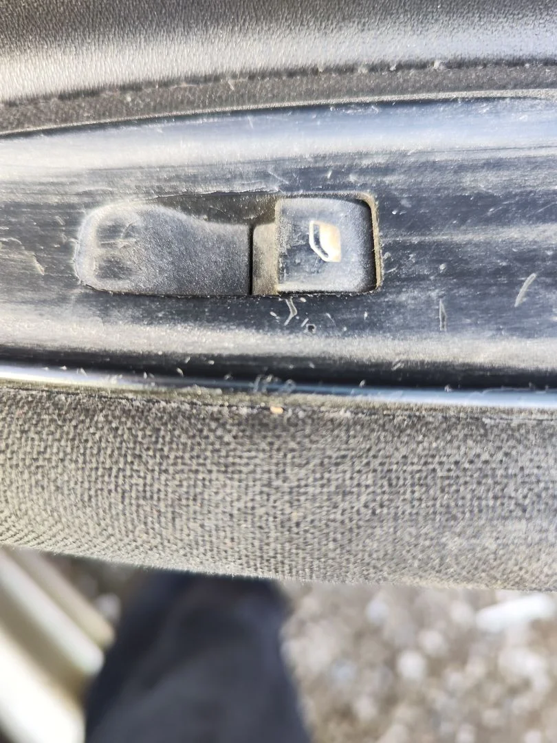 Foto de MANDO ELEVALUNAS DELANTERO DERECHO CITROEN C4 BERLINA 1.6 16V HDi (90 CV / 66 KW)