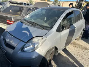 Foto de PARAGOLPES DELANTERO TOYOTA YARIS (KSP9/SCP9/NLP9) 1.3 16V CAT (101 CV / 74 KW)