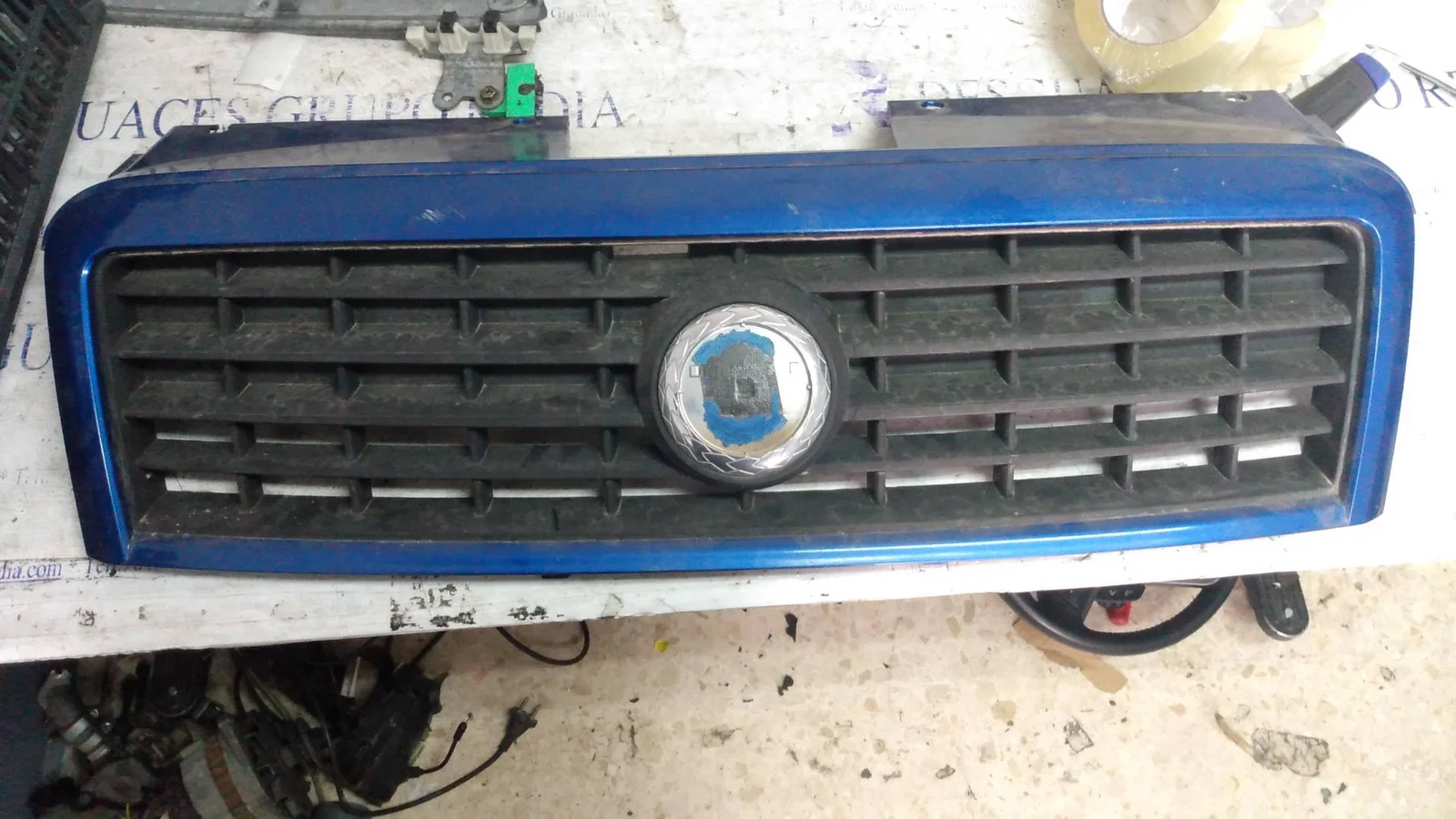 Foto de REJILLA PARAGOLPES DELANTERO FIAT I DOBLÒ (223) CARGO referencia 735395576
