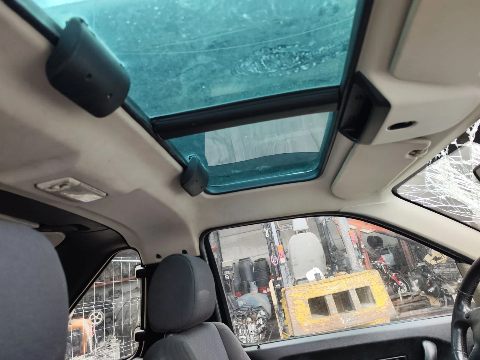Foto de TECHO INTERIOR LAND ROVER FREELANDER (LN) 2.0 Td4 CAT (109 CV / 80 KW)