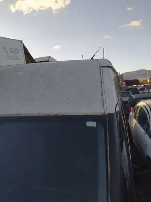 Foto de ANTENA FORD TRANSIT COMBI (TT9) 2.2 TDCi CAT (116 CV / 85 KW)