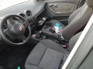 Foto de ASIENTO DELANTERO DERECHO SEAT IBIZA BERLINA (6J5) 1.4 TDI (80 CV / 59 KW) foto 2