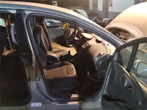Foto de GOMAS CONTORNO PUERTA OPEL MERIVA B