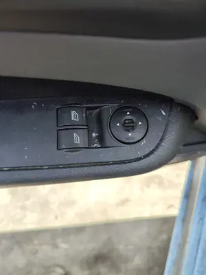 Foto de MANDO RETROVISOR FORD FOCUS BERLINA (CAP) 1.8 TDCi Turbodiesel CAT (116 CV / 85 KW)